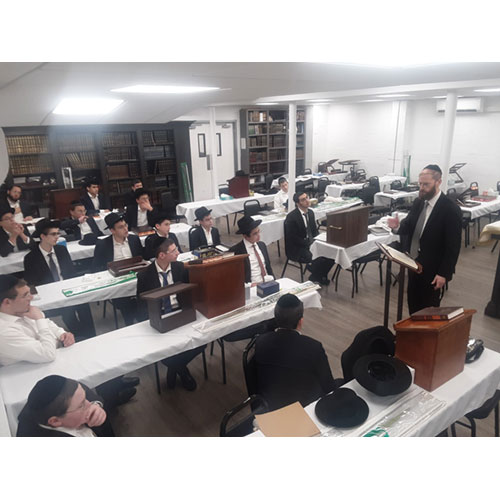 R’ Dovid Lowinger Spearheads a Chol Hamoed Learning Program In Toms River